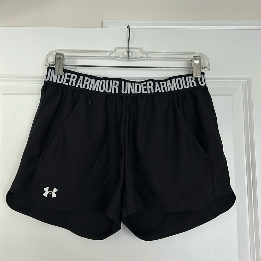 Under Amour athletic shorts - Black and Medium